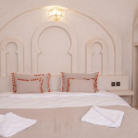Riad Chebbi 梅尔祖卡 外观 照片