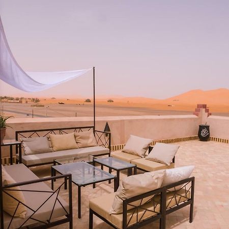 Riad Chebbi 梅尔祖卡 外观 照片