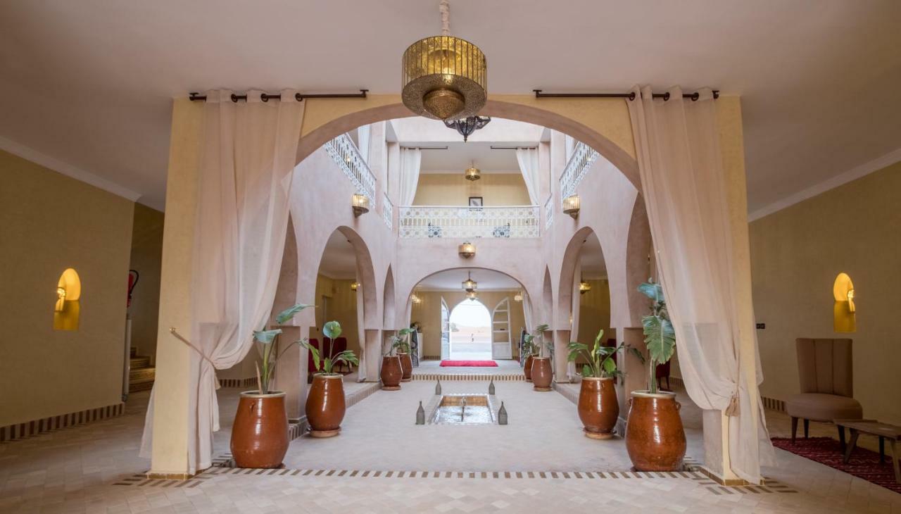 Riad Chebbi 梅尔祖卡 外观 照片