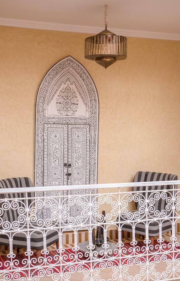 Riad Chebbi 梅尔祖卡 外观 照片