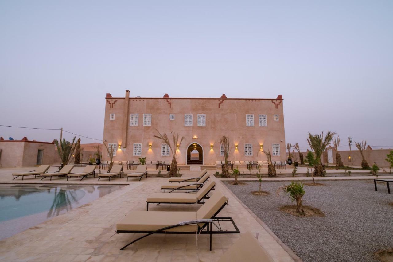 Riad Chebbi 梅尔祖卡 外观 照片